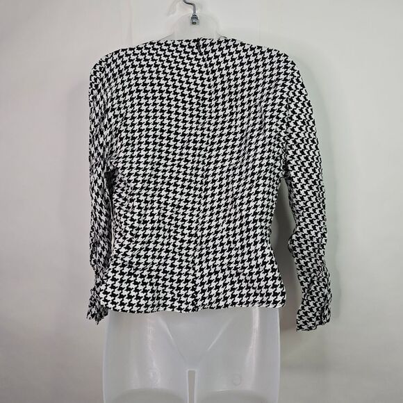 4/$35 ZARA Black and White Houndstooth Top - Picture 4 of 6